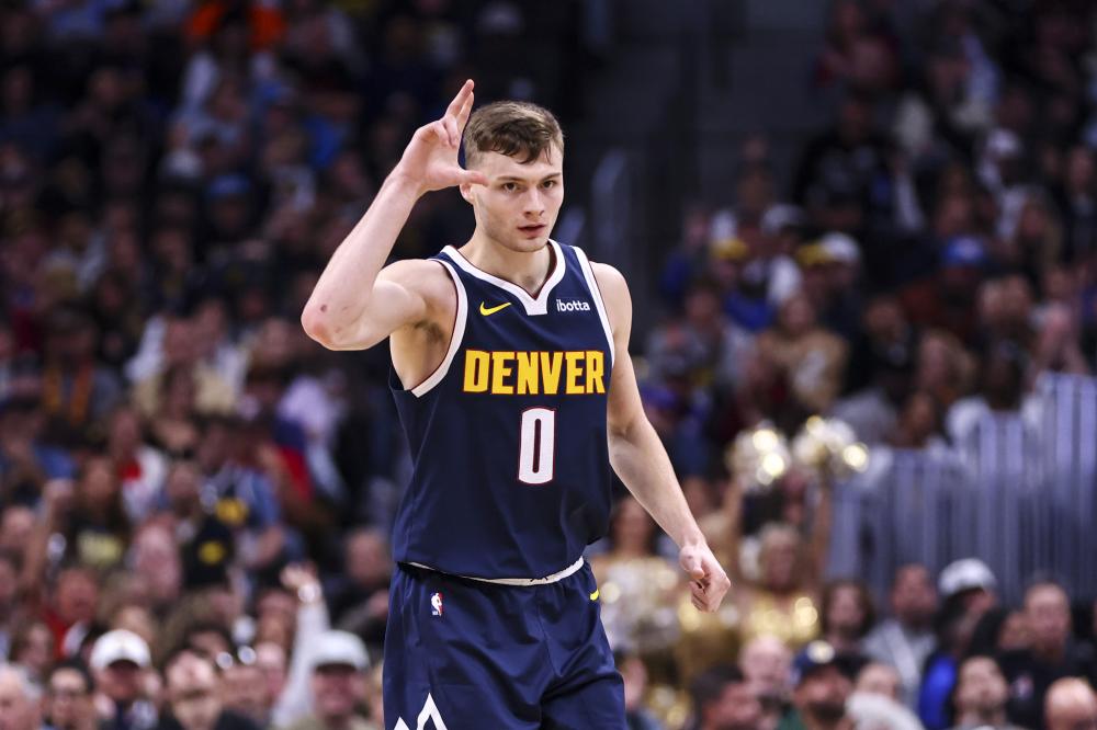 图斯面前取 图斯面前取