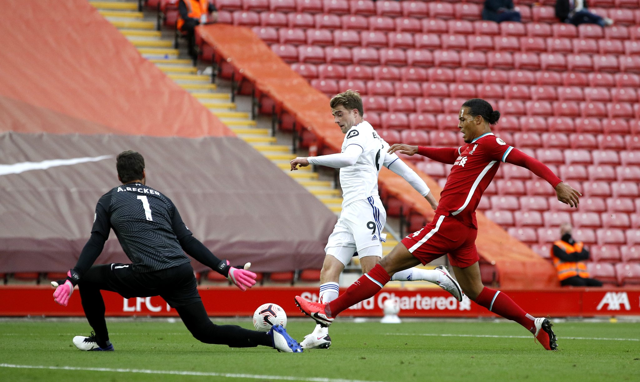 力追赶国米 力追赶国米