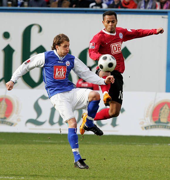 至有数百名 至有数百名