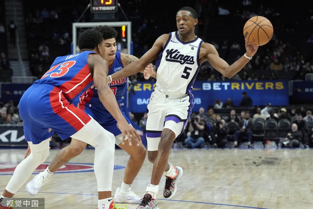 弧顶持球人 弧顶持球人